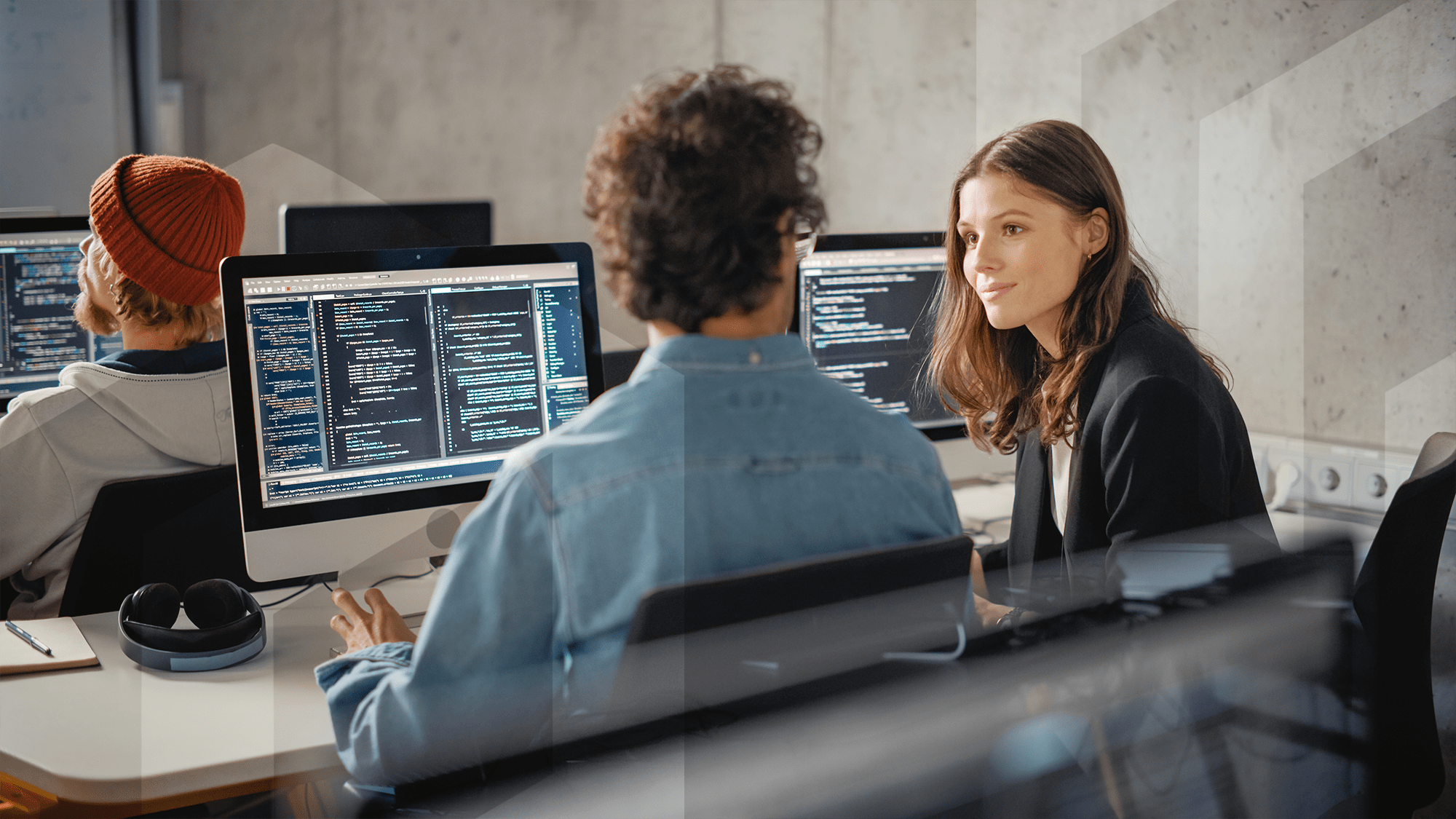 talking_at_desk_long-min Cybersecurity starts with your team